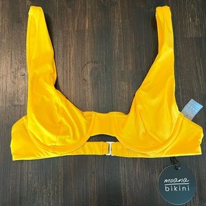 Moana Surf Bra in Fries Size Medium